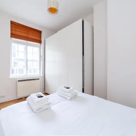 Apartment Fantastic Floor 1 Bedroom Loft Flat In Fitzrovia