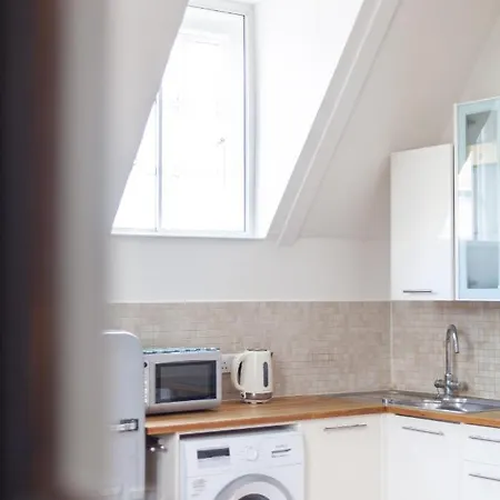 Fantastic Floor 1 Bedroom Loft Flat In Fitzrovia Apartment *
