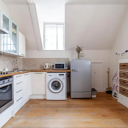 Apartment Fantastic Floor 1 Bedroom Loft Flat In Fitzrovia