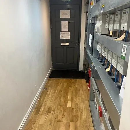 Queenstown Road Studio Flat Apartment London