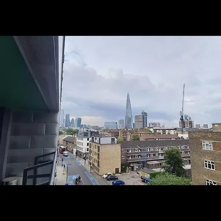 The Shards Beauty 2 Bedroom Apartment London