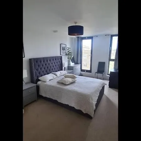 Apartment The Shards Beauty 2 Bedroom