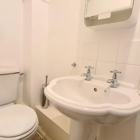 Lovely Double With En-suite In Greenwich Séjour chez l'habitant *