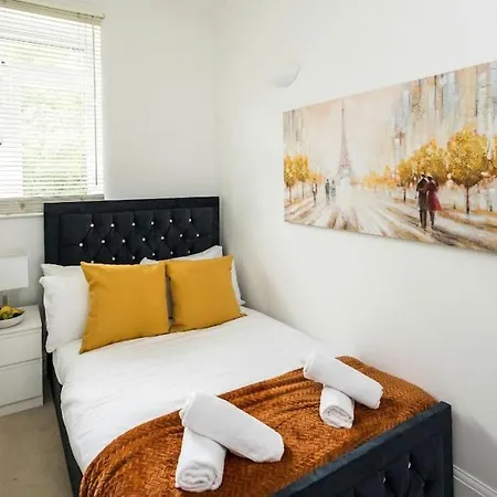 Where Style & Convenience Combine- Photo Id Required Apartment *