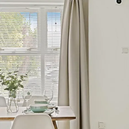 Holiday home East House Near Tube With Parking
