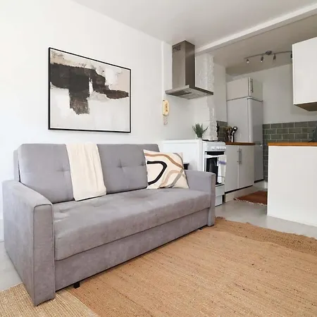 Apartment W For 4. Open Plan Kitchen/living London