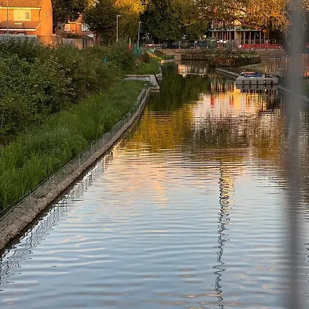 Mona's Vakantiehuis Dagenham