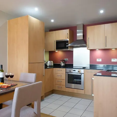 Marlin Bridge - Empire Square 4*