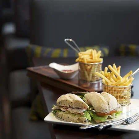 Bridge Hotel 4*