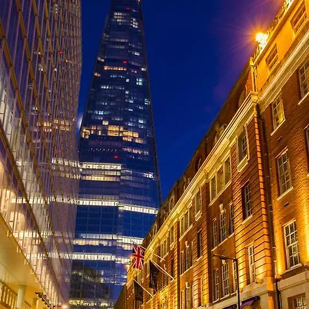 Hotel Bridge 4*