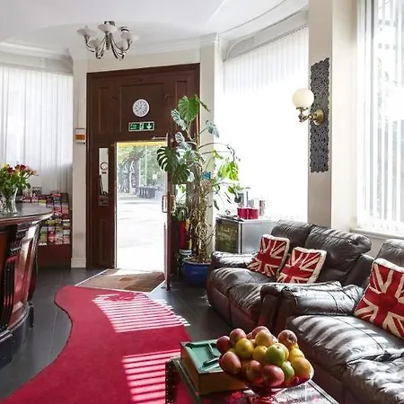 City London Hotel