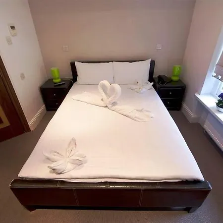 Nox Kensington Gardens Aparthotel London
