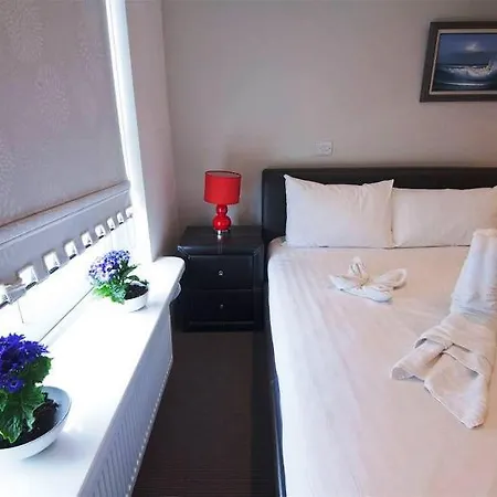 Nox Kensington Gardens Aparthotel