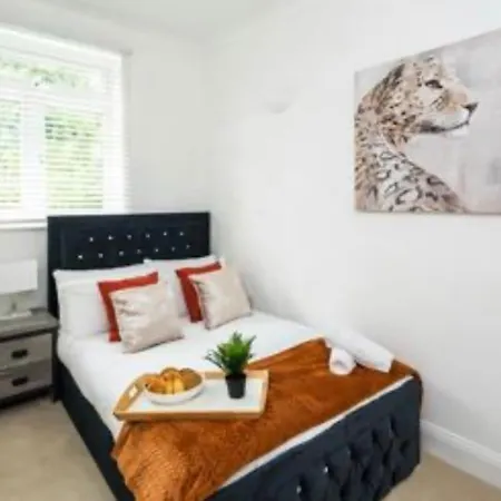 Where Style & Convenience Combine- Photo Id Required * London
