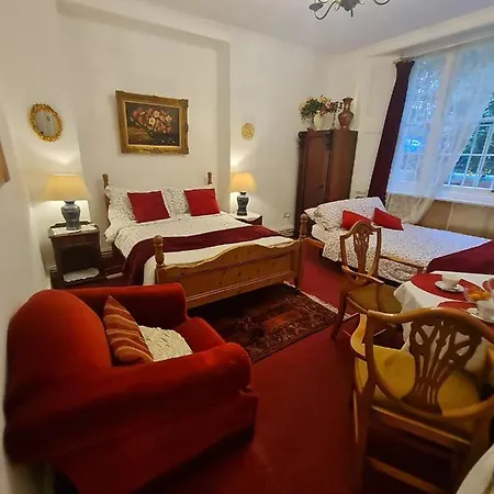 Dawson Place, Juliette's 3* Londýn