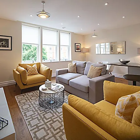 Kensington High Street One Bed * London