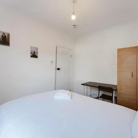 Guest house Plaistow Cosy Double - 8 *