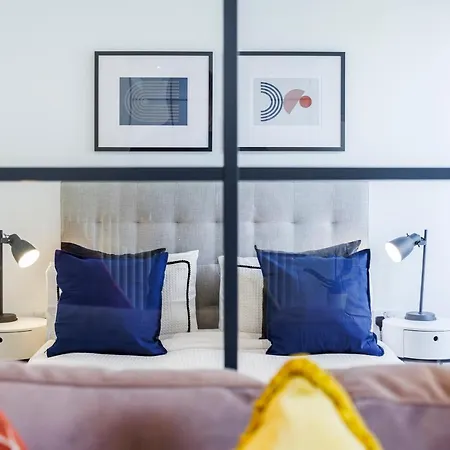 Apartment Luxury Apartment-business-relocation-canary Wharf