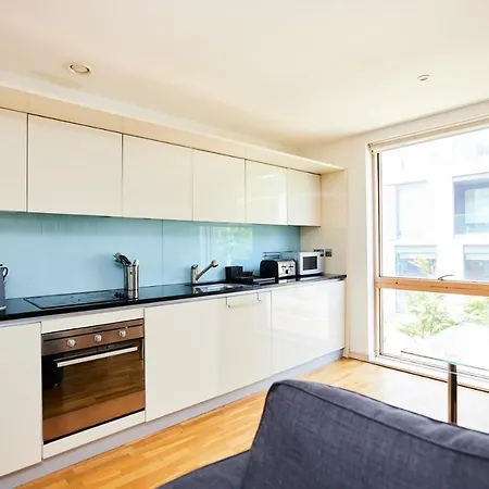 The Jasper Walk Escape - Charming 2bdr Flat With Balcony Apartment *