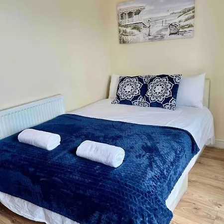 Beautiful One Bedroom Flat In Location