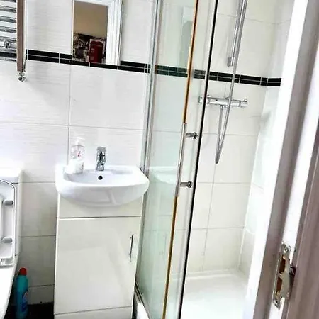 Apartment Beautiful One Bedroom Flat In Location