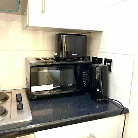 Apartment Beautiful One Bedroom Flat In Location London