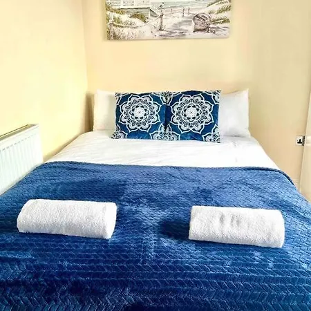 Apartment Beautiful One Bedroom Flat In Location *