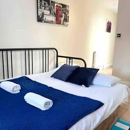 Beautiful One Bedroom Flat In Location London