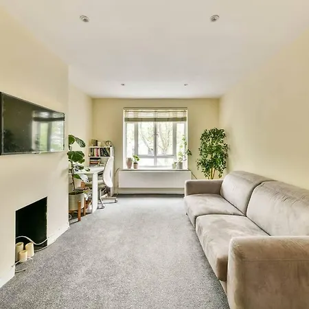 Ladbroke Grove - 2 Bed Near Portobello & Golborne Road London