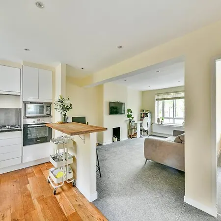 Apartment Ladbroke Grove - 2 Bed Near Portobello & Golborne Road