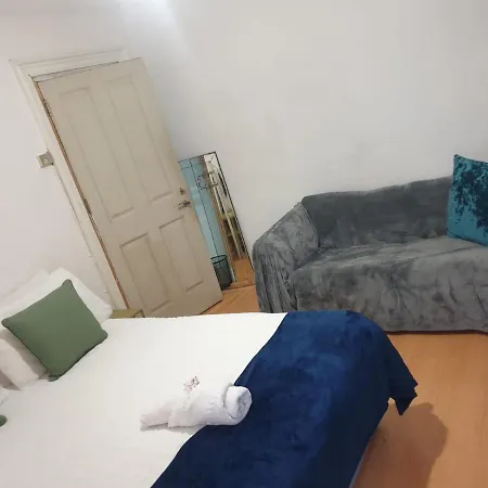 Guest house Balham, South Spacious F2, 6 Available