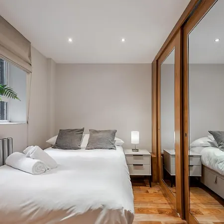 Stylish 2bd Flat Opposite Harrods Prime Location *