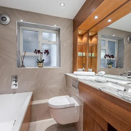 Stylish 2bd Flat Opposite Harrods Prime Location * London