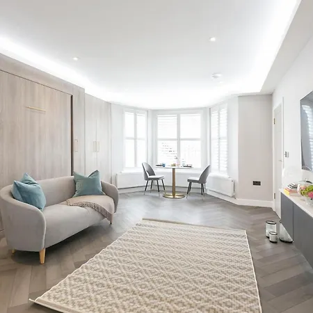 Cozy Elegant In Nevern Square Apartment *