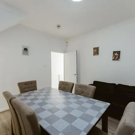 Plaistow Cosy Double - 8 Guest house *