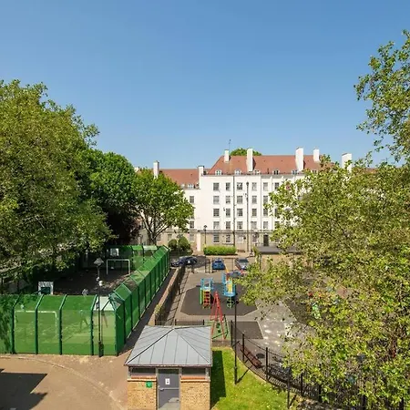 Charming 2 Bedroom Flat In The Heart Of Kings Cross, London