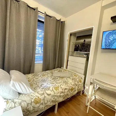 Verv Holborn Guest house *