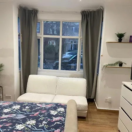 Pensión Private Room- Direct Travel Central/ Heathrow Londres