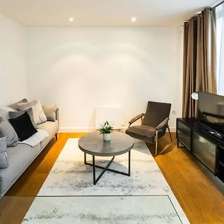 Chic And Spacious Flat Near Bond Street Apartment London