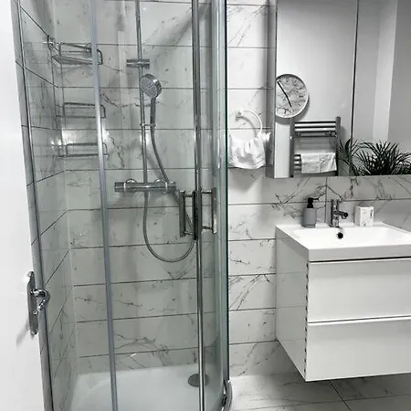 2 Bedroom Flat In Vauxhall, Apartment *