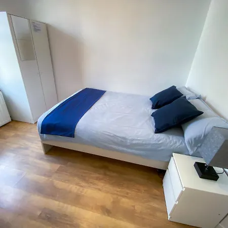 4 Bedroom House Parking & Garden Near Central Сasa de vacaciones Londres