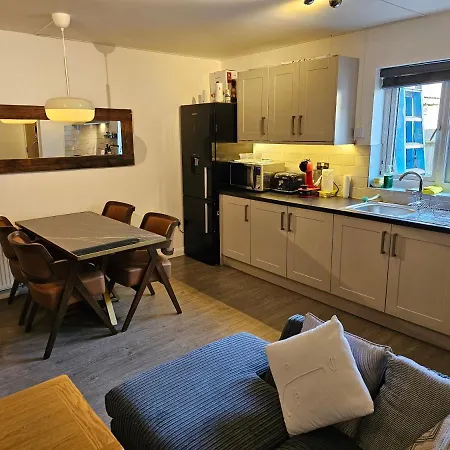 Apartment Entire 2 Bed Jasmine Fully Serviced Beckenham