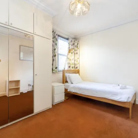 Remarkable 3-bedroom In London