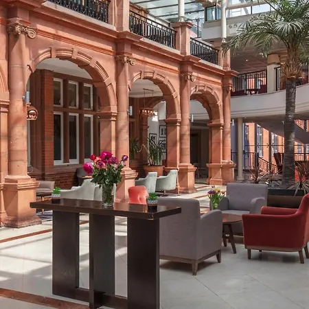 Hotel The Crown London, Worldhotels Distinctive
