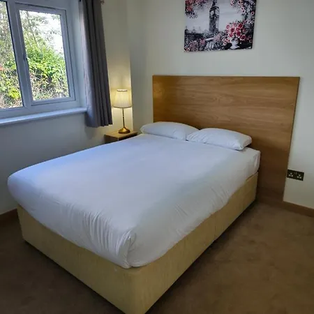 Hotel Homefield 2*