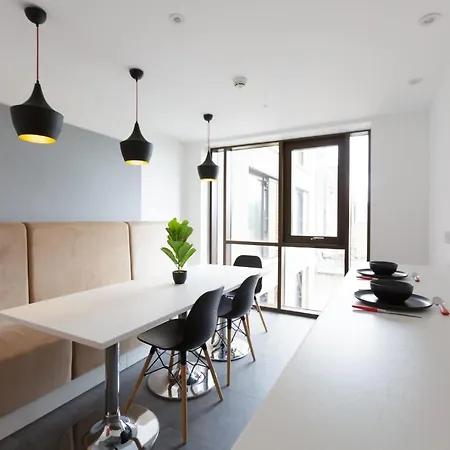 Cosy And Ensuite Bedrooms At New Cross In