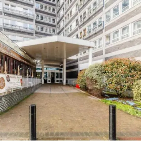 Stunning Royal Arsenal River View Apartment *
