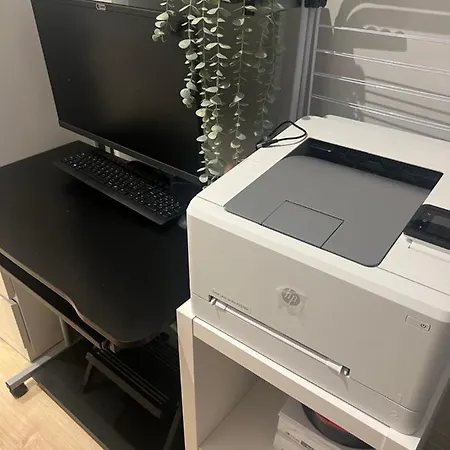 Apartment Lhr