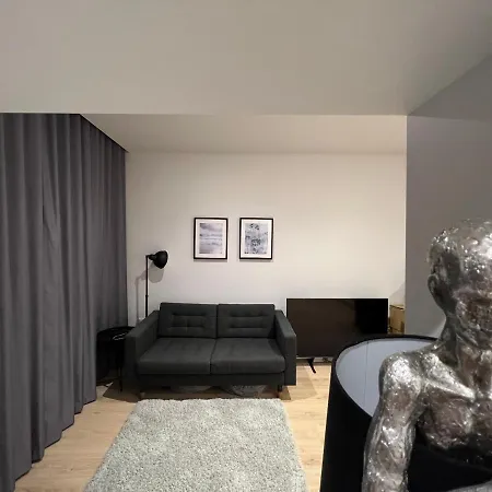 Apartment Lhr London
