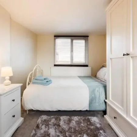 Wembley 2 Bed/2 Bath Modern Apt * London